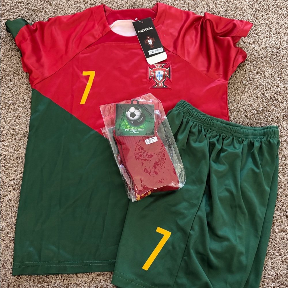 Portugal #7 Soccer Kit - Red & Green